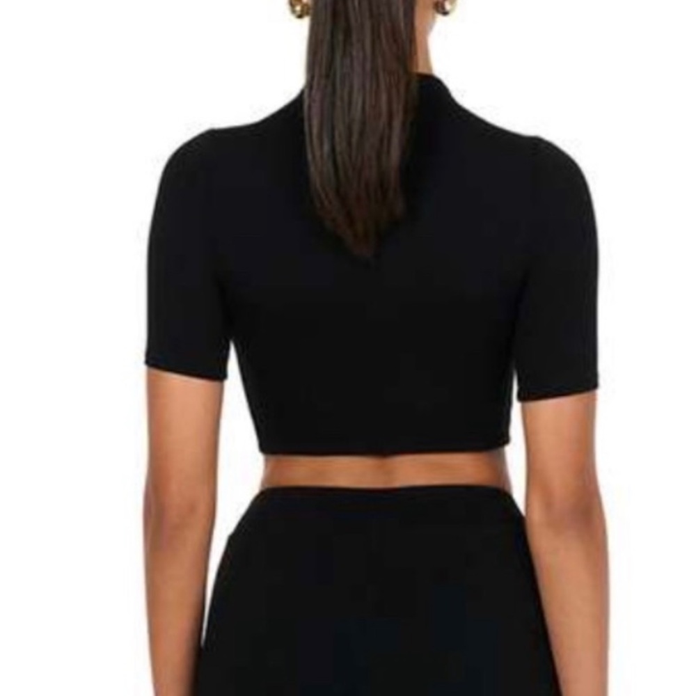 NAKED WARDROBE The Sweet T Crop Top. Size Small. - Picture 2 of 9